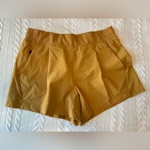 Athleta Brooklyn Textured Shorts Mustard Yellow Size 8